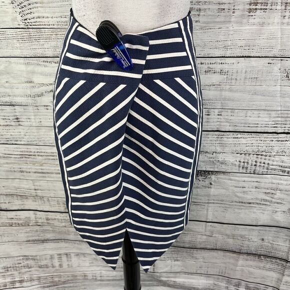 J. Crew Skirt size 6 Navy Blue White Stripe Straight Pencil Knee Sailor Nautical - Picture 9 of 10